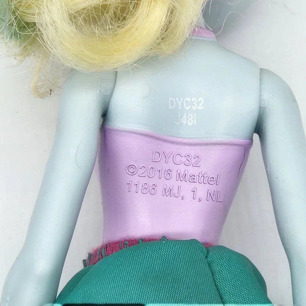 Monster High Sea Monster Girl Blue Doll Pink Top Green Skirt